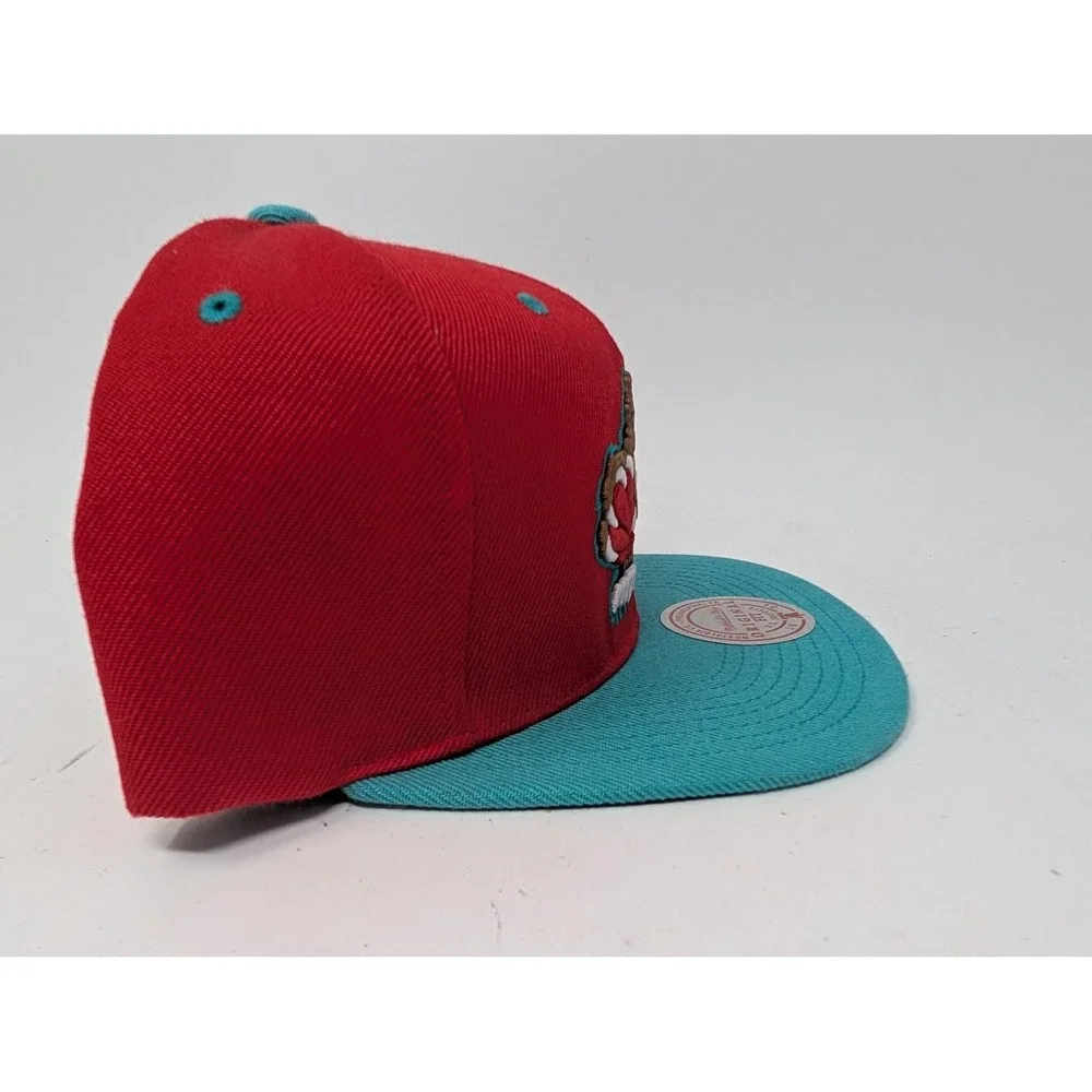Vancouver Grizzlies Hat Cap Snap Back Mens One Size Red Teal NBA Mitchell & Ness